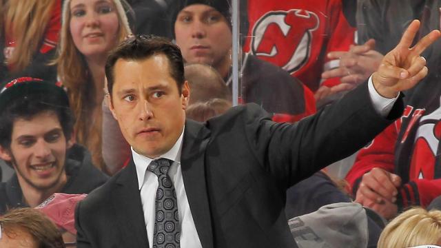Photo hockey NHL : Les Senateurs tiennent leur entraîneur - NHL : National Hockey League - AHL Photo hockey NHL : Les Senateurs tiennent leur entraîneur - NHL : National Hockey League - AHL