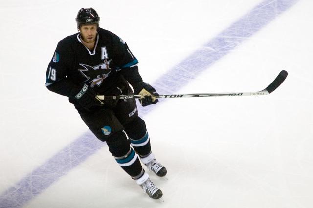 Photo hockey NHL: Le requin plus rapide que l Photo hockey NHL: Le requin plus rapide que l