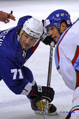 Photo hockey Sébastien Bordeleau blessé - Hockey en Europe Photo hockey Sébastien Bordeleau blessé - Hockey en Europe