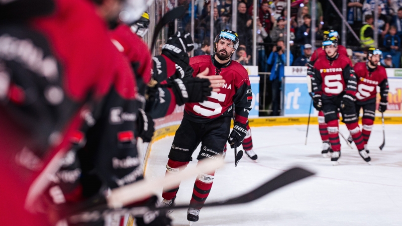 Photo hockey TELH : Les pendules remises à l