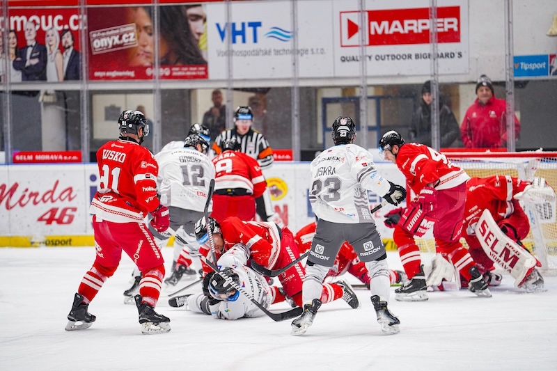 Photo hockey TELH : Serré, précieux et symbolique - TELH - Tipsport Extraliga Ledního Hokeje