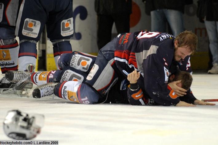 Photo hockey album Finale Coupe Magnus2008/2009:Grenoble-Briançon-(Matchs 3 et 4)