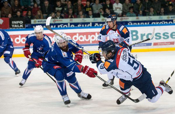 Photo hockey reportage Šatan coule la France à Grenoble