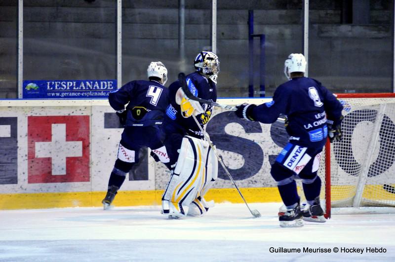 Photo hockey reportage Amicaux : Les Ducs trônent en Suisse