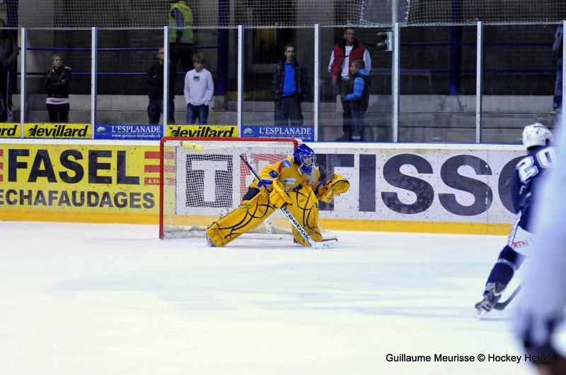 Photo hockey reportage Amicaux : Les Ducs trônent en Suisse