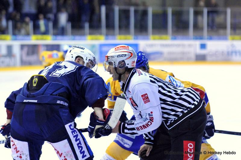 Photo hockey reportage Amicaux : Les Ducs trônent en Suisse