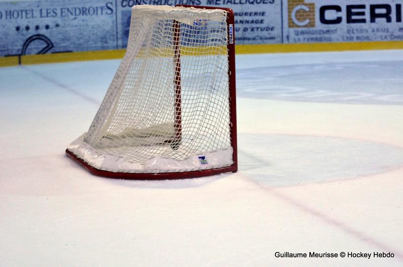 Photo hockey reportage Amicaux : Les Ducs trônent en Suisse