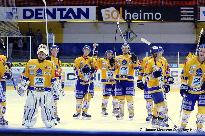 Photo hockey reportage Amicaux : Les Ducs trônent en Suisse