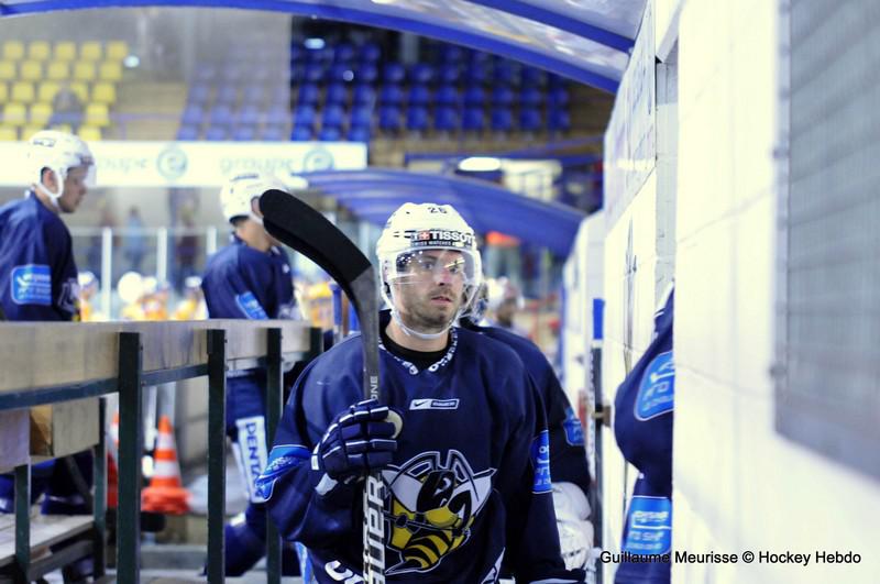 Photo hockey reportage Amicaux : Les Ducs trônent en Suisse