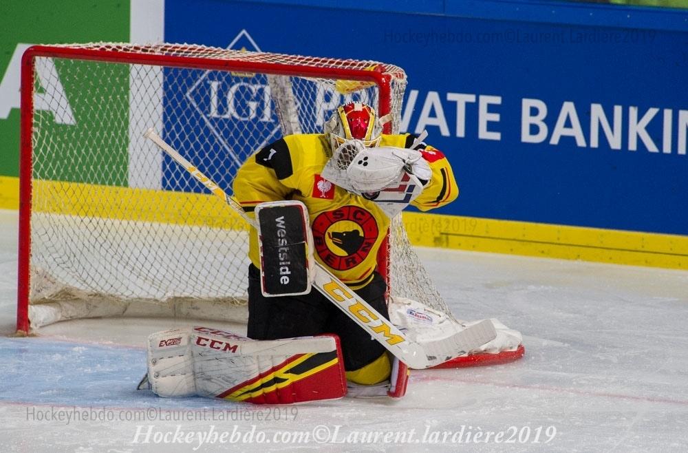 Photo hockey reportage Berne s'impose logiquement à Pole Sud