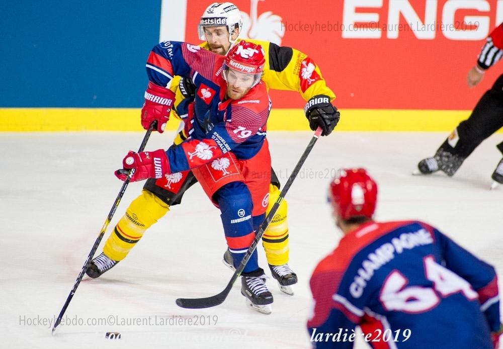 Photo hockey reportage Berne s'impose logiquement à Pole Sud
