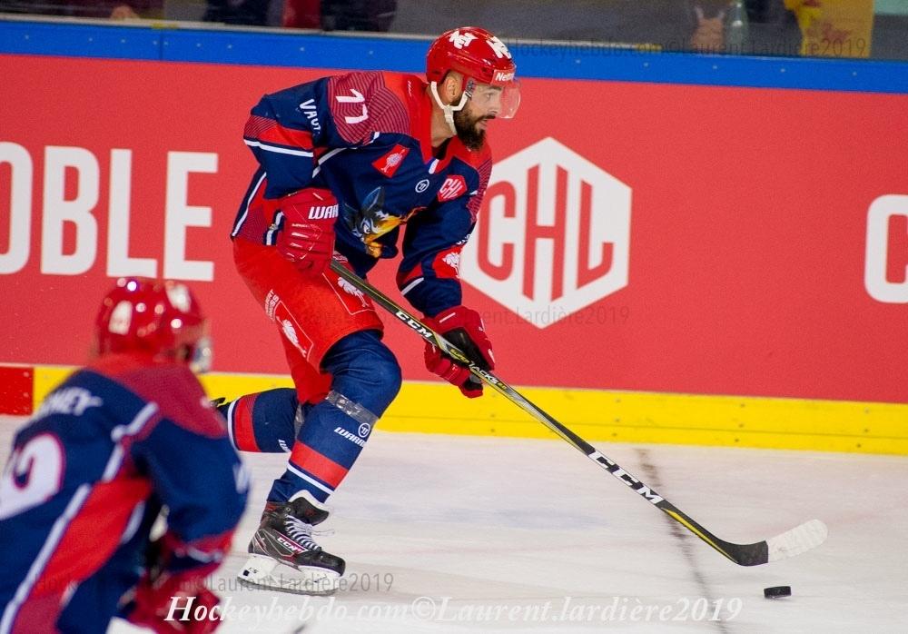 Photo hockey reportage Berne s'impose logiquement à Pole Sud