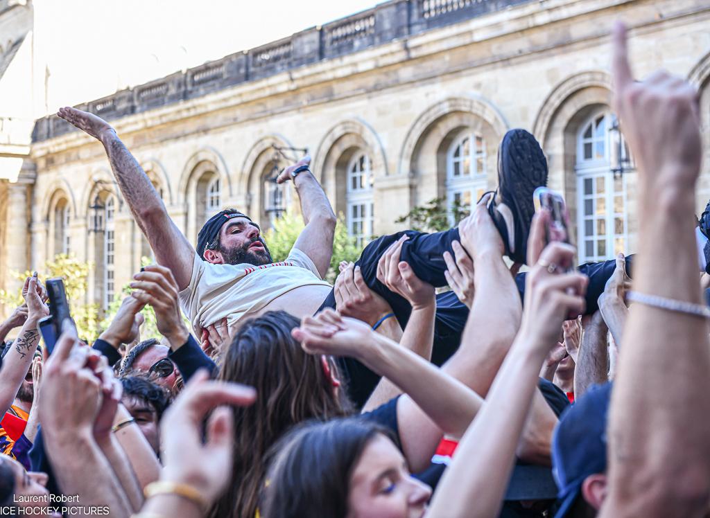 Photo hockey reportage Bordeaux fête ses HEROS !