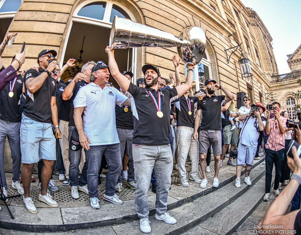 Photo hockey reportage Bordeaux fête ses HEROS !