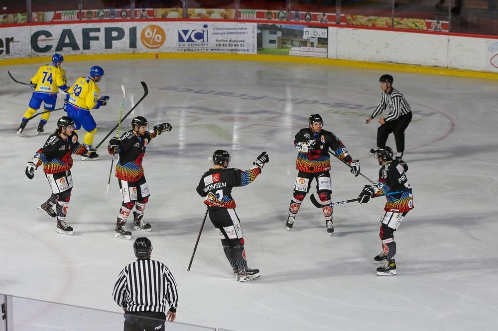 Photo hockey reportage CONTI CUP - Amiens ne manque pas son entrée