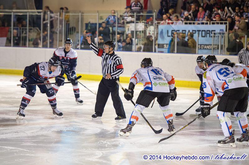 Photo hockey reportage Des débuts réussis