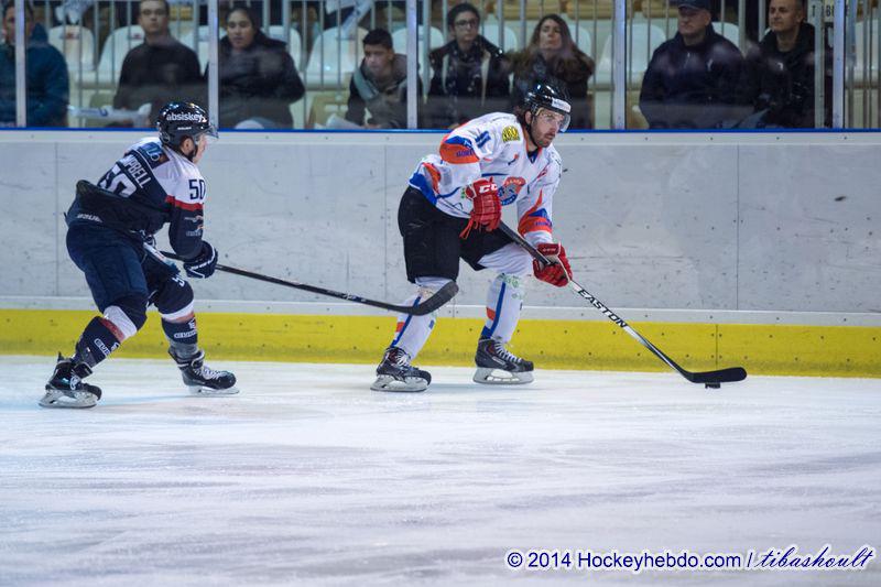 Photo hockey reportage Des débuts réussis