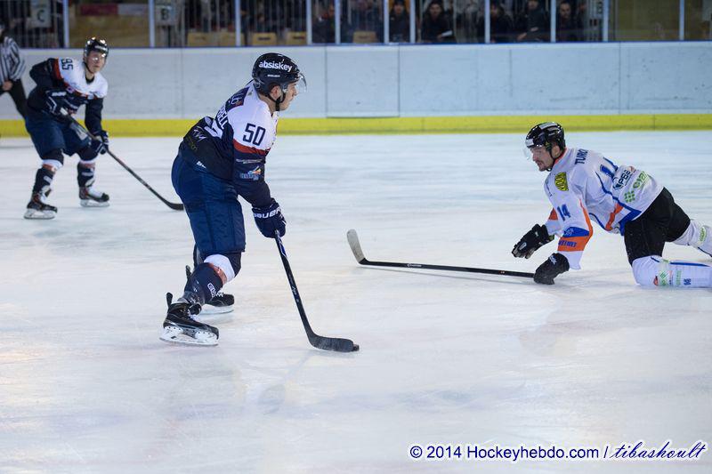 Photo hockey reportage Des débuts réussis