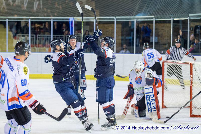 Photo hockey reportage Des débuts réussis