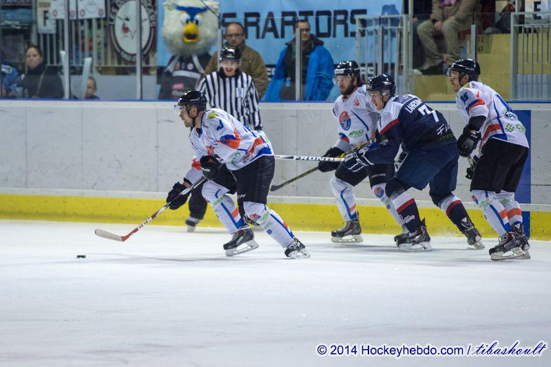 Photo hockey reportage Des débuts réussis