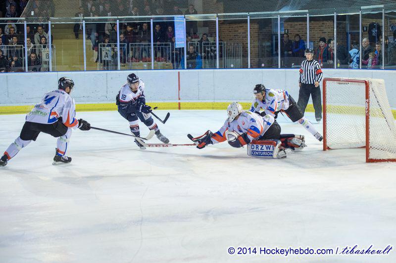 Photo hockey reportage Des débuts réussis