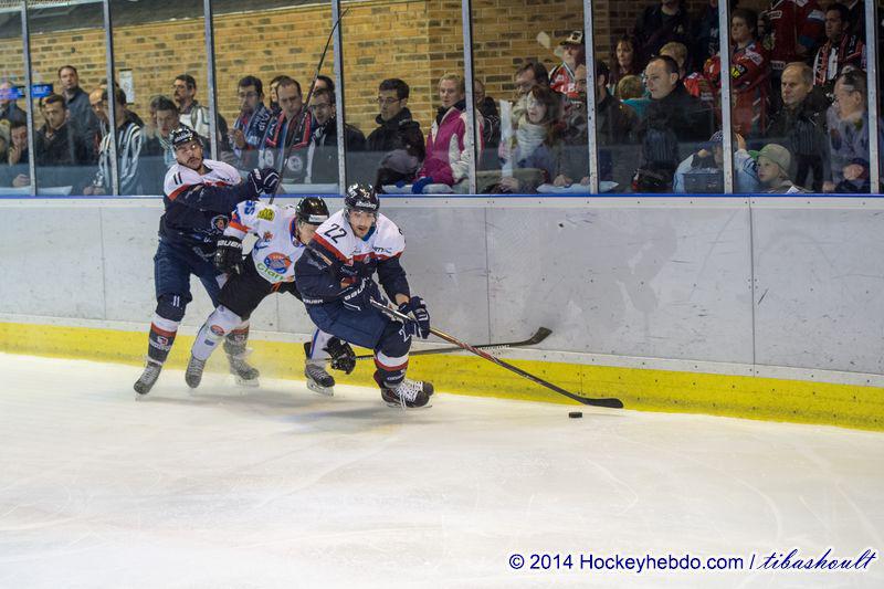 Photo hockey reportage Des débuts réussis