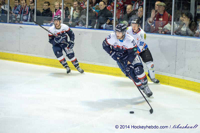 Photo hockey reportage Des débuts réussis