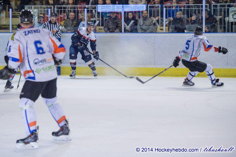 Photo hockey reportage Des débuts réussis