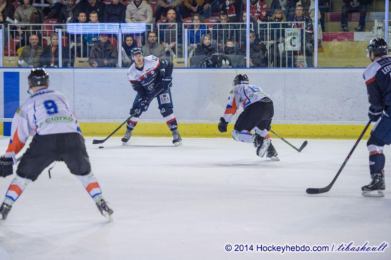 Photo hockey reportage Des débuts réussis
