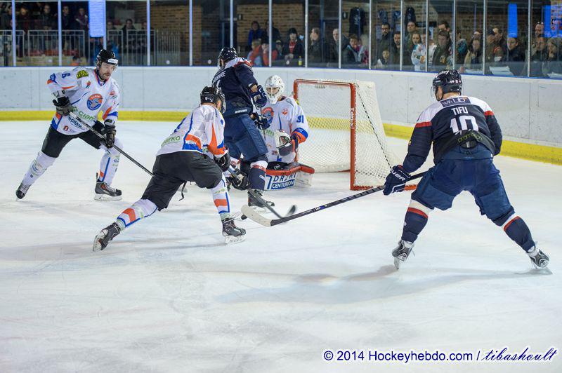 Photo hockey reportage Des débuts réussis