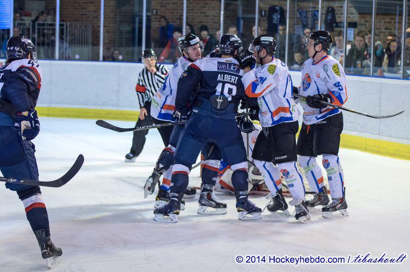 Photo hockey reportage Des débuts réussis