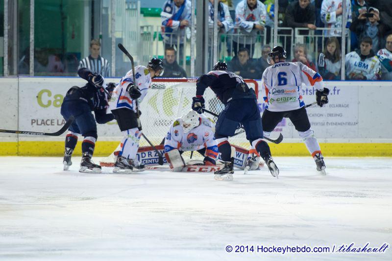 Photo hockey reportage Des débuts réussis