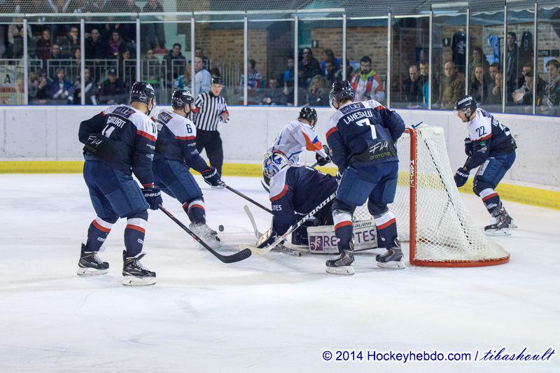 Photo hockey reportage Des débuts réussis