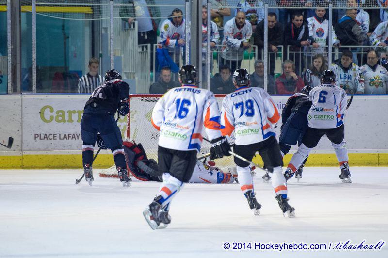 Photo hockey reportage Des débuts réussis