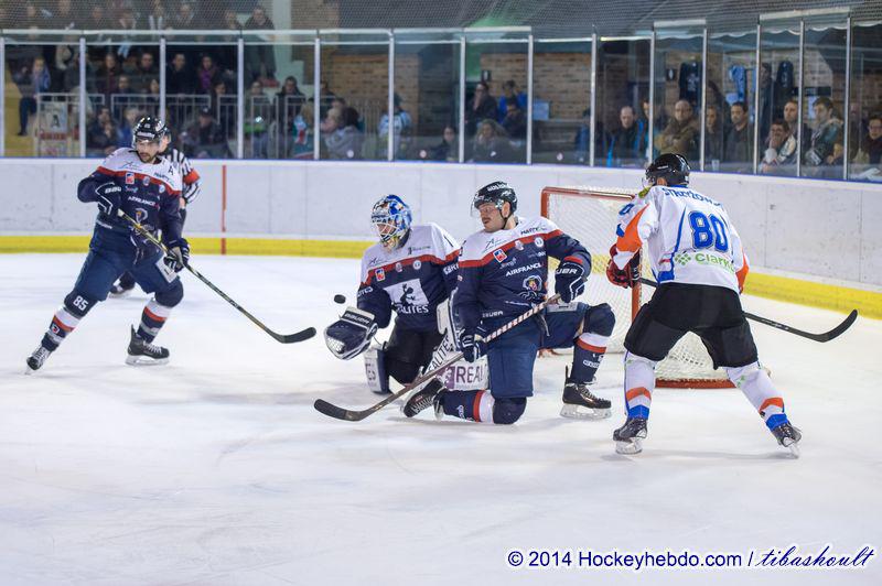 Photo hockey reportage Des débuts réussis
