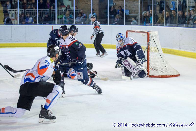 Photo hockey reportage Des débuts réussis