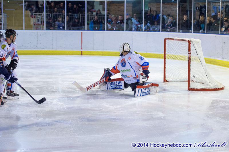 Photo hockey reportage Des débuts réussis
