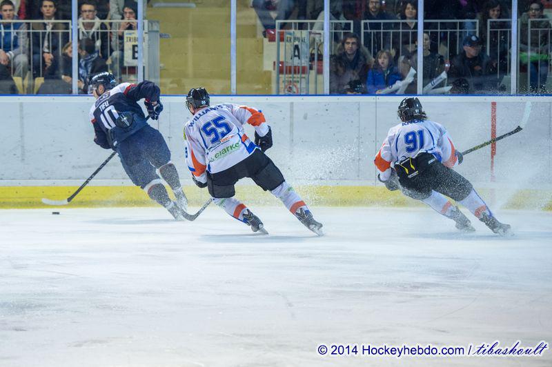 Photo hockey reportage Des débuts réussis