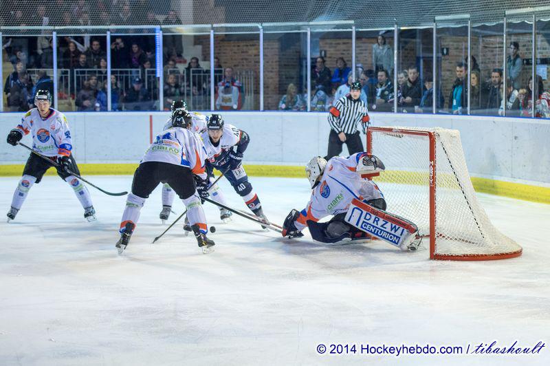 Photo hockey reportage Des débuts réussis