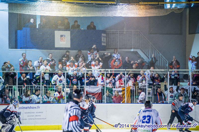 Photo hockey reportage Des débuts réussis