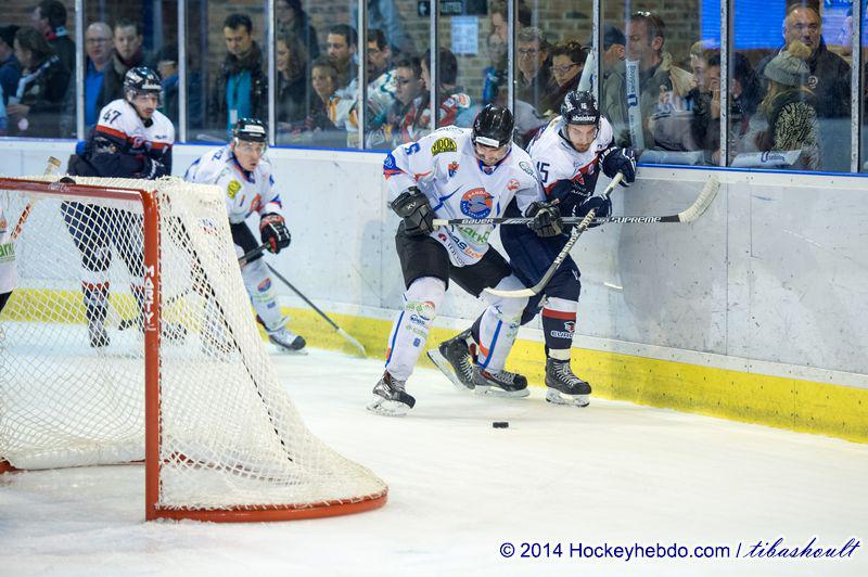 Photo hockey reportage Des débuts réussis