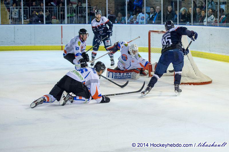 Photo hockey reportage Des débuts réussis