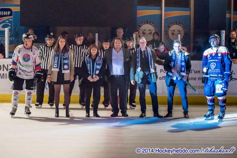 Photo hockey reportage Des débuts réussis
