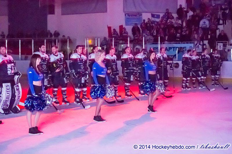 Photo hockey reportage Des débuts réussis