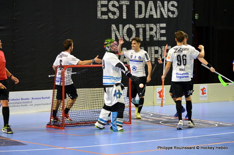 Photo hockey reportage EFCh : Si près, si loin