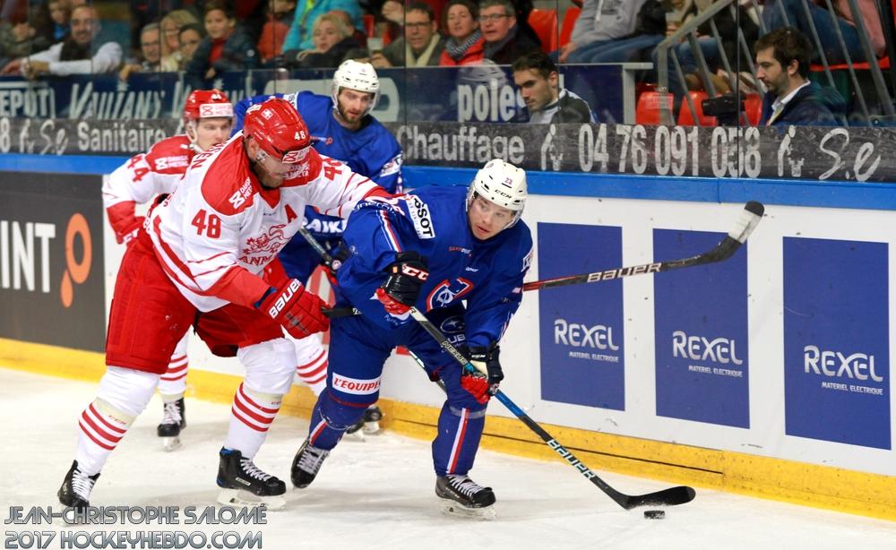 Photo hockey reportage Efficace Défensive Fluide  