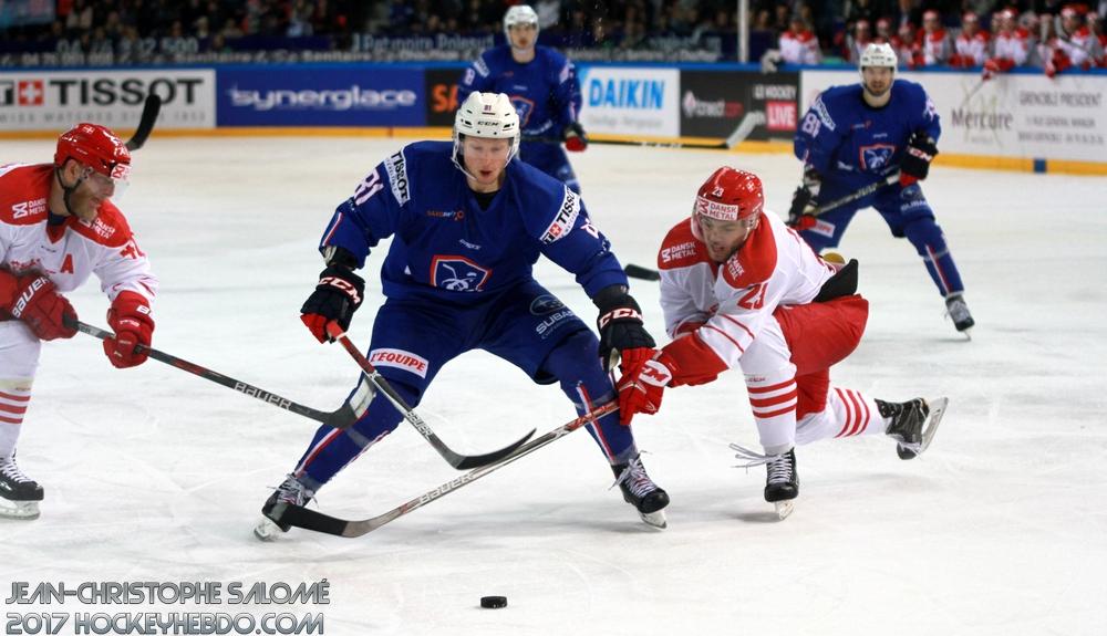 Photo hockey reportage Efficace Défensive Fluide  