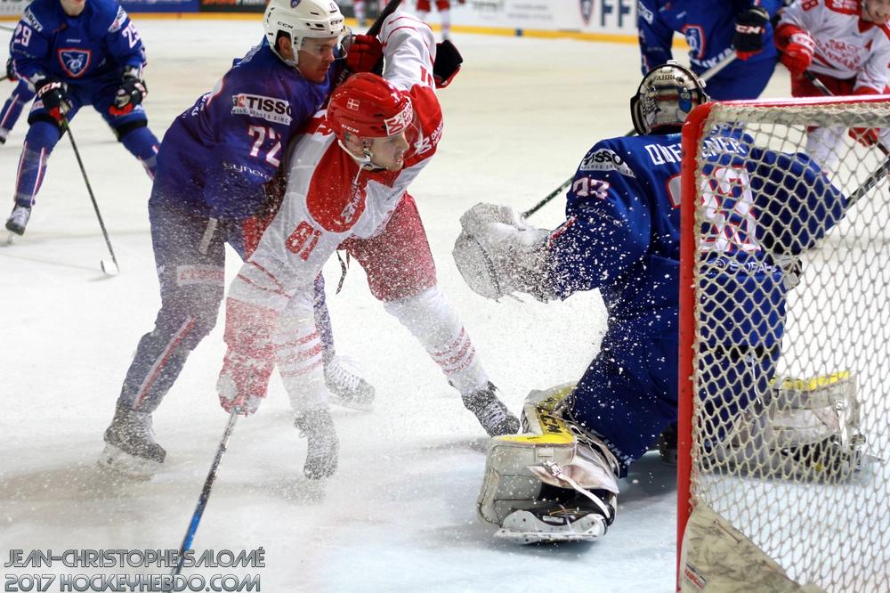Photo hockey reportage Efficace Défensive Fluide  