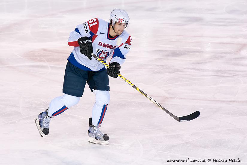 Photo hockey reportage EIHC : Slovénie-Lettonie  EN ATTENTE