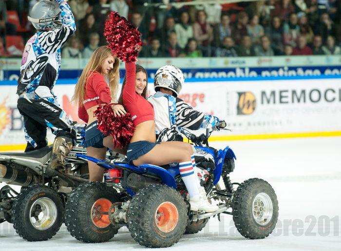 Photo hockey reportage Grenoble résiste face à l'AHL